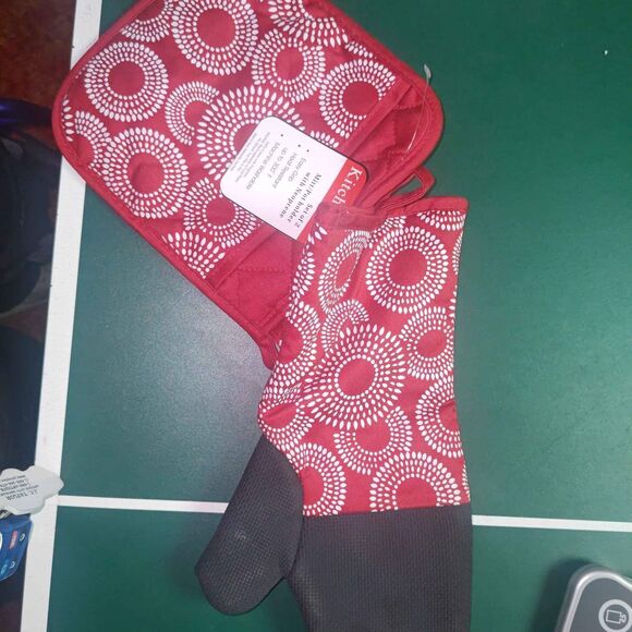 Kitchen Pro Set of 2 - Mitt/Pot Holder - Picture 1 of 4